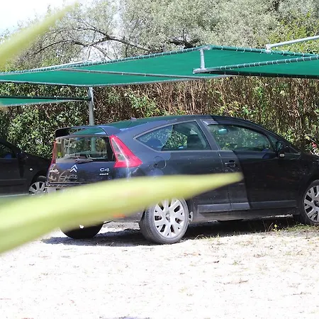 Melisti Tsoukaládhes