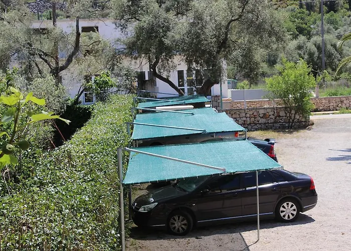 Melisti 3* Tsoukaladhes